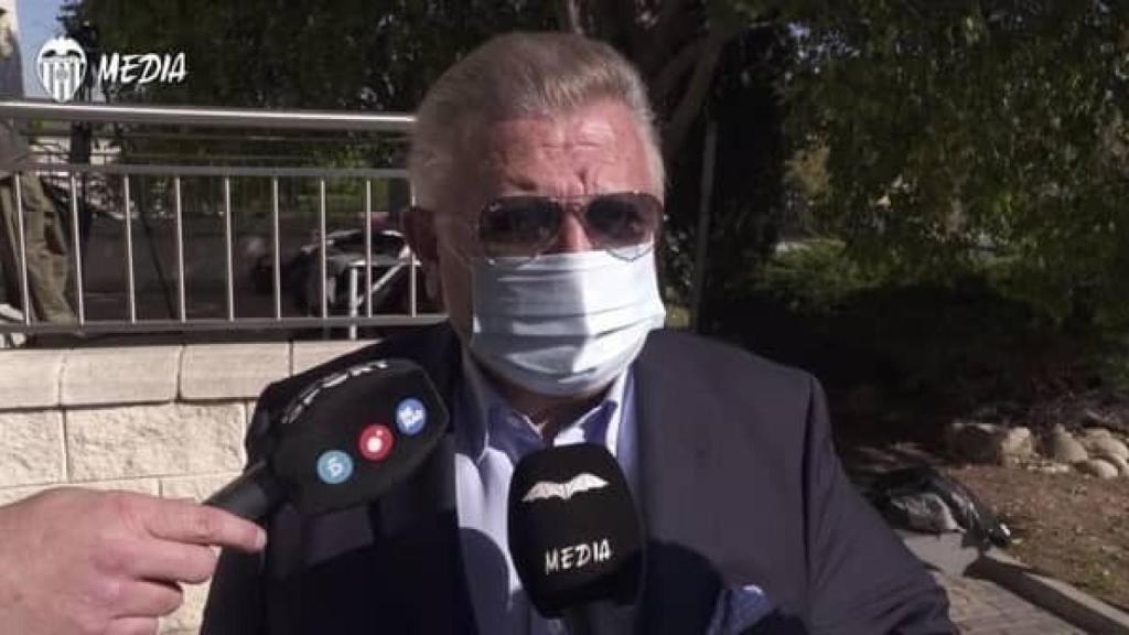 Pedro Cortés, en una imagen de la televisión oficial del Valencia CF. VCF MÈDIA