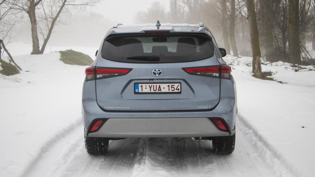 Además de su enorme tamaño también sobresale por la habitabilidad y su buen comportamiento.