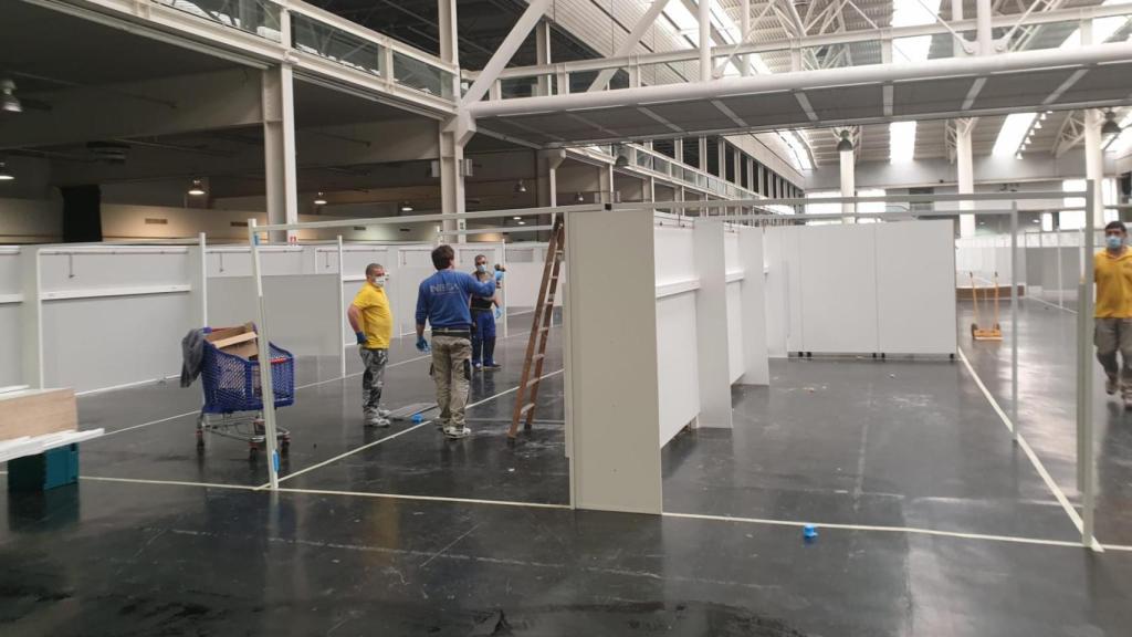Montaje del hospital de campaña en ExpoCoruña,