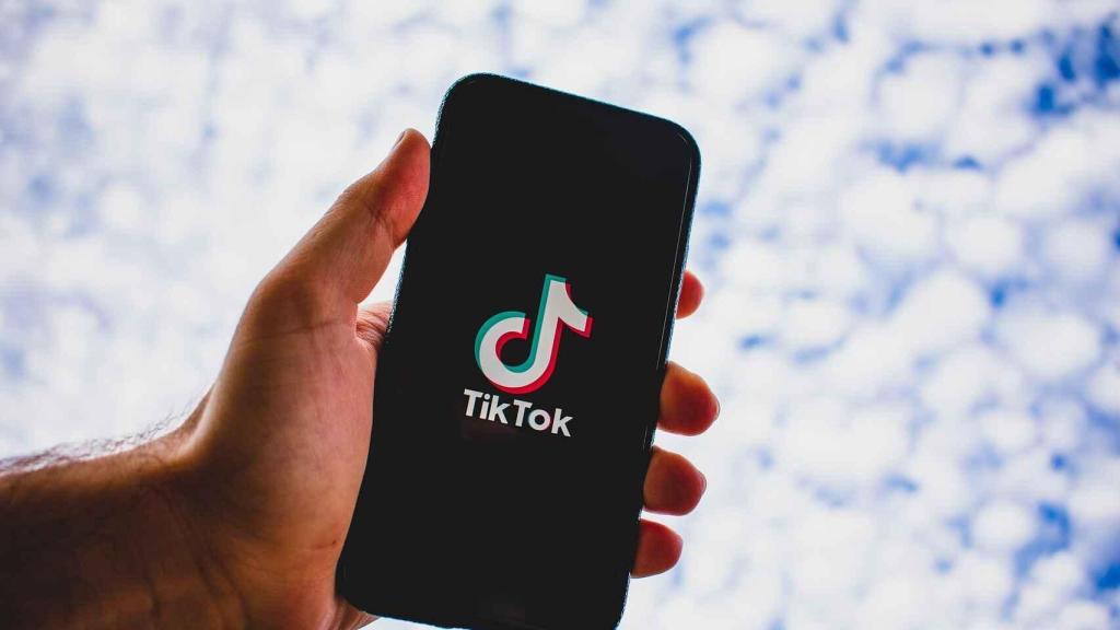 tiktok-espana-redes_sociales_525708130_161691630_1706x960
