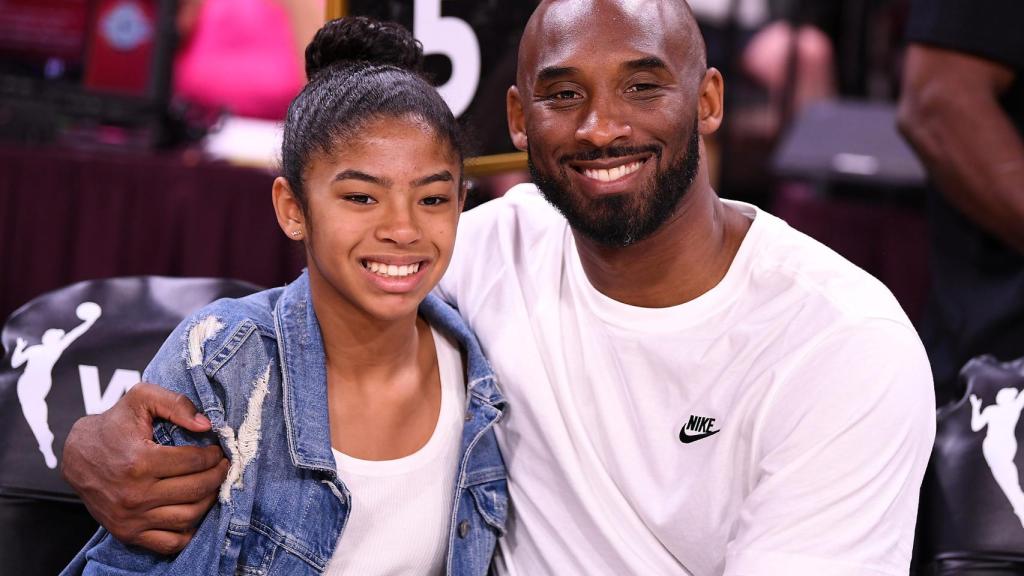 Gianna Bryant y Kobe, durante un evento en 2019