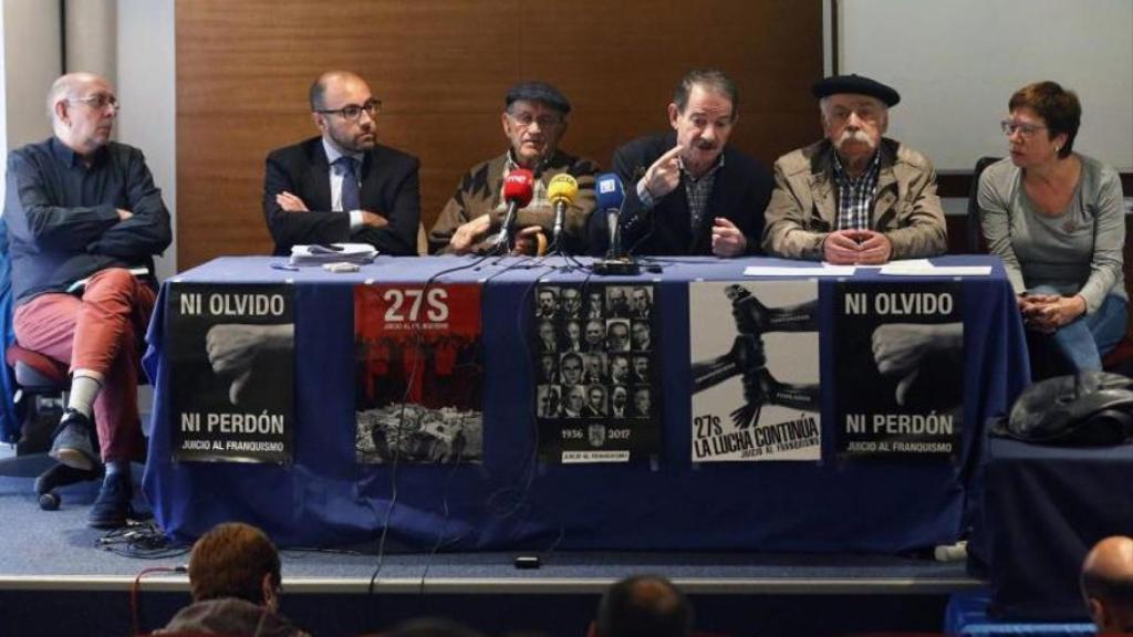 Gerardo Iglesias, en la rueda de prensa de presentación de la querella, en 2018./