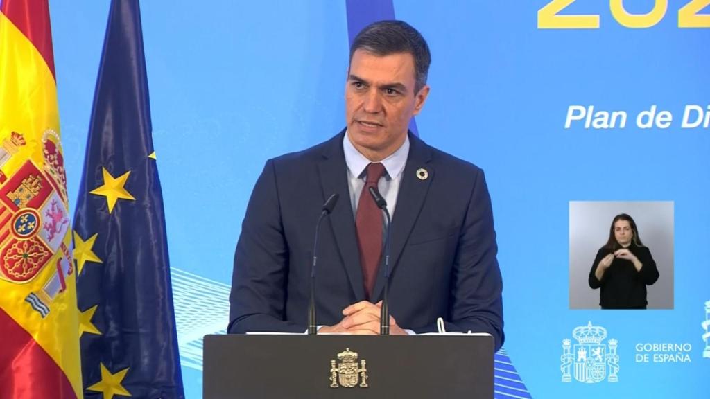 El Presidente del Gobierno, Pedro Sánchez, durante la presentación de los planes de digitalización de Pymes, Administraciones públicas y Competencias Nacionales, en La Moncloa.