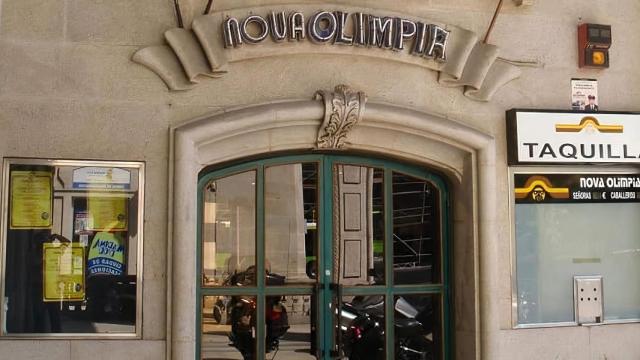 Entrada de la discoteca Nova Olimpia, en Vigo.