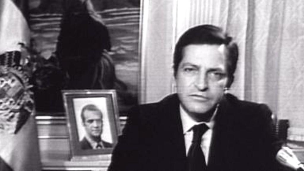 Adolfo Suárez, durante su discurso de dimisión.