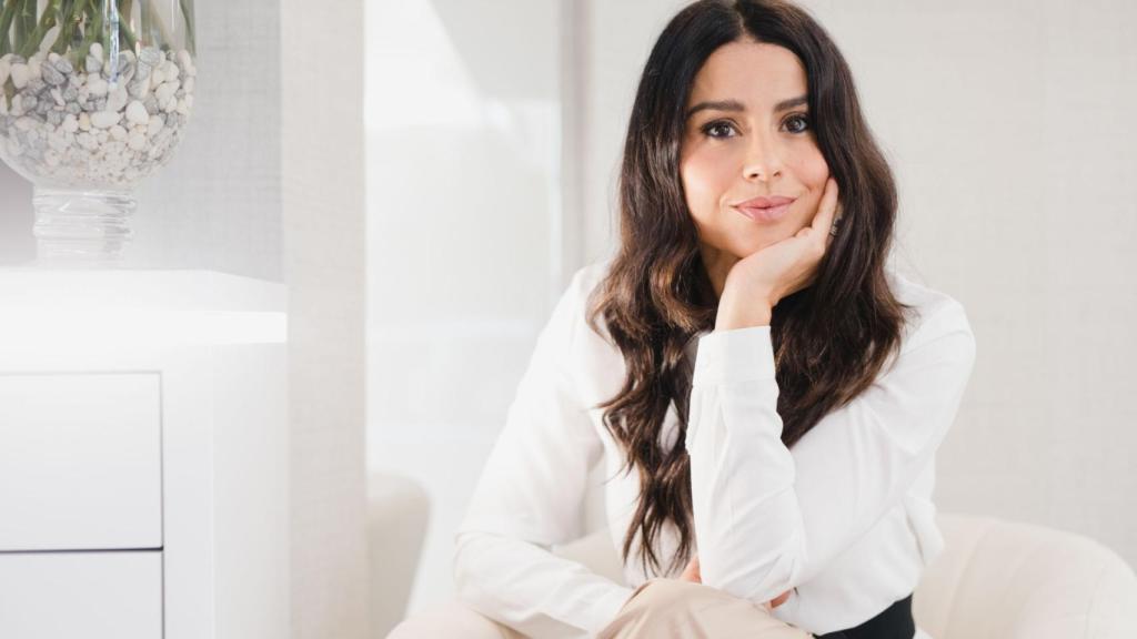 Araceli Hermelo, fundadora de la marca de belleza Ylé Cosmetics y del centro de estética YleKara.