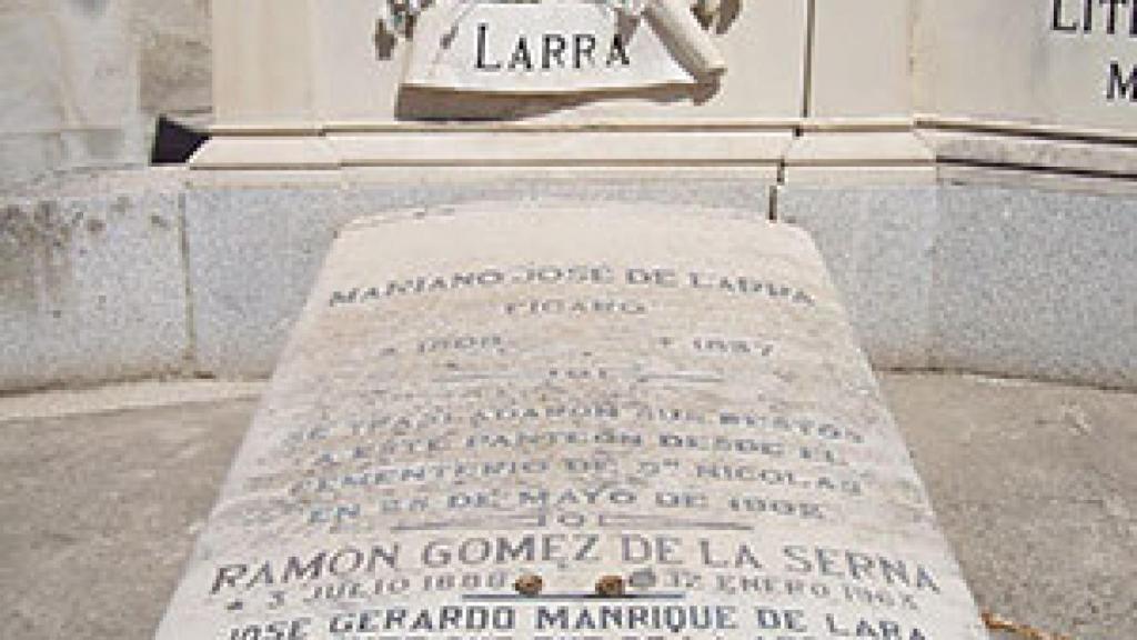 Tumba_de_Larra_(San_Justo,_Madrid)_01