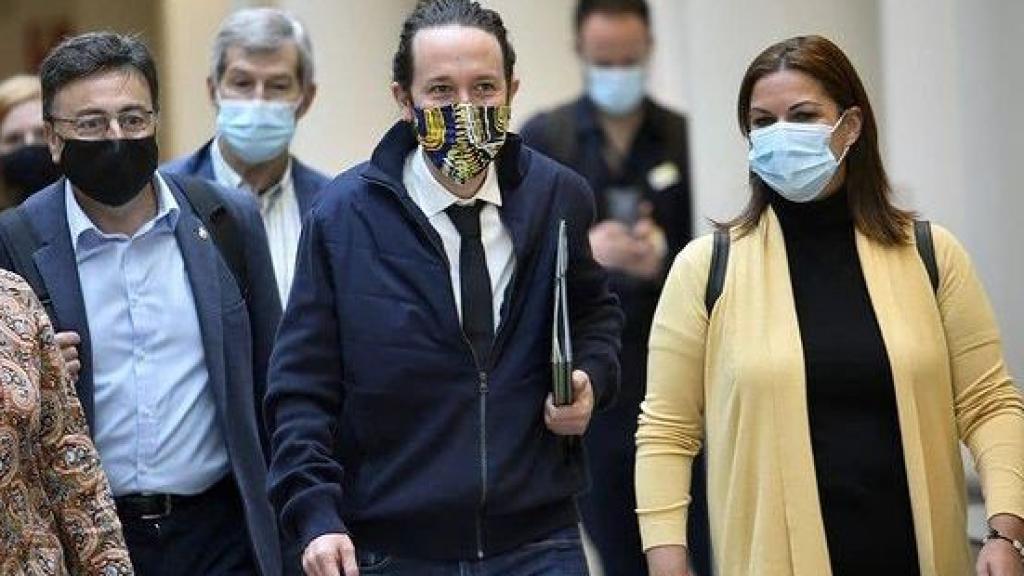 Esta es la chaqueta que se pone debajo de los abrigos.