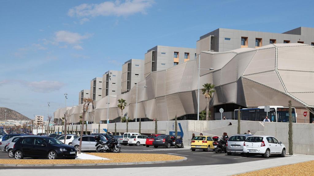 La menor ingresó en la UCI del Hospital Santa Lucía de Cartagena.