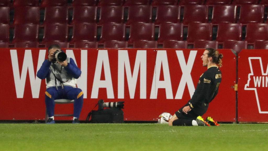 Celebración de Antoine Griezmann en el Nuevo Los Cármenes