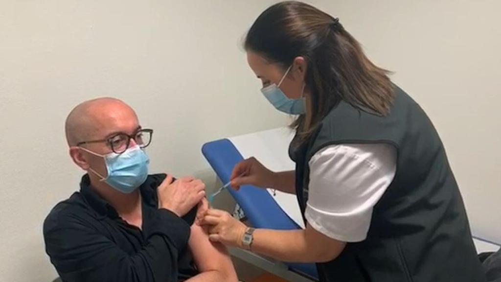 Administración de la segunda dosis de vacuna en el área sanitaria de Vigo