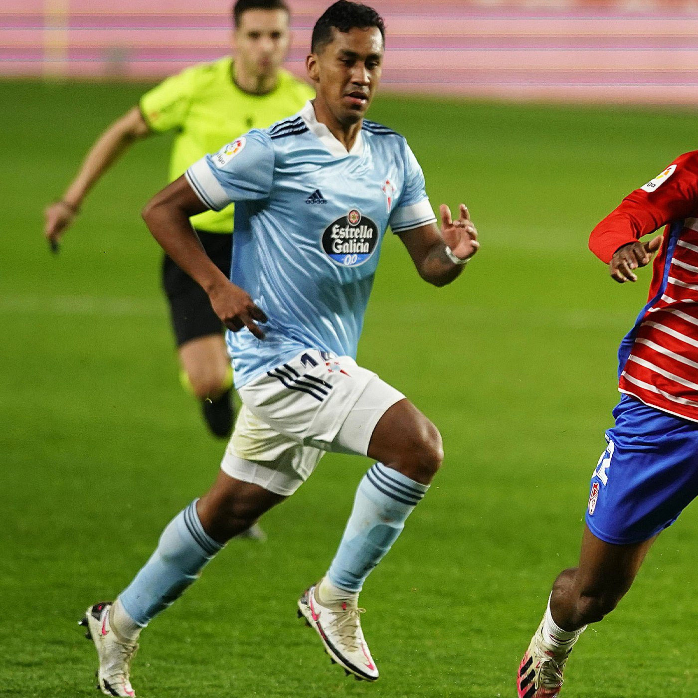 Renato Tapia se ha convertido en la piedra angular del equipo, siendo su salida de balón y labores defensivas aún más importantes que las de Iago Aspas en ataque.