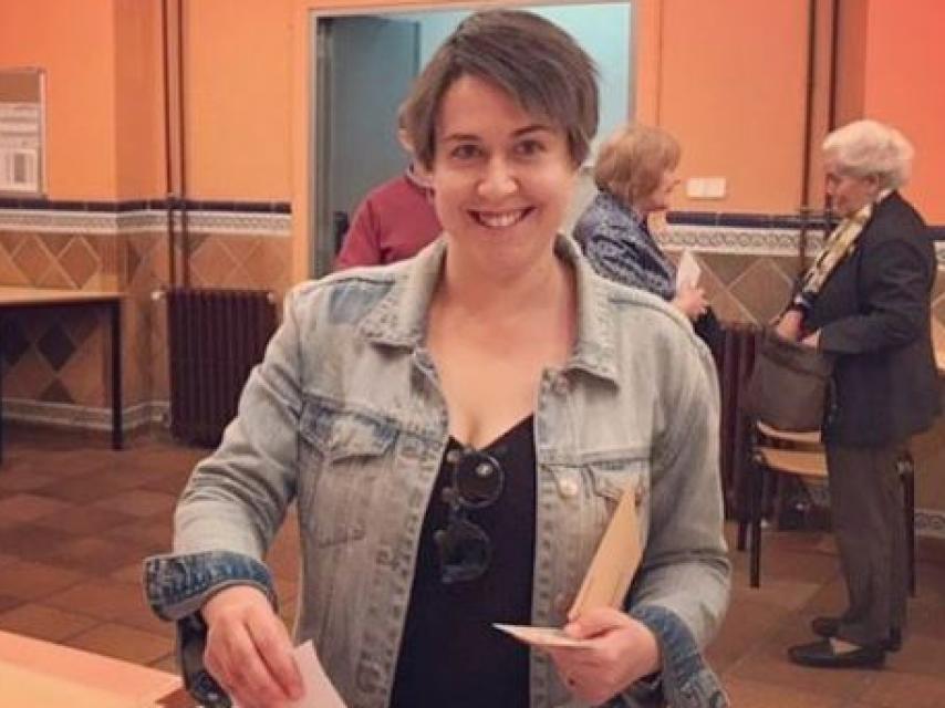 Arévalo en una imagen que compartió en su Instagram votando en unos comicios.