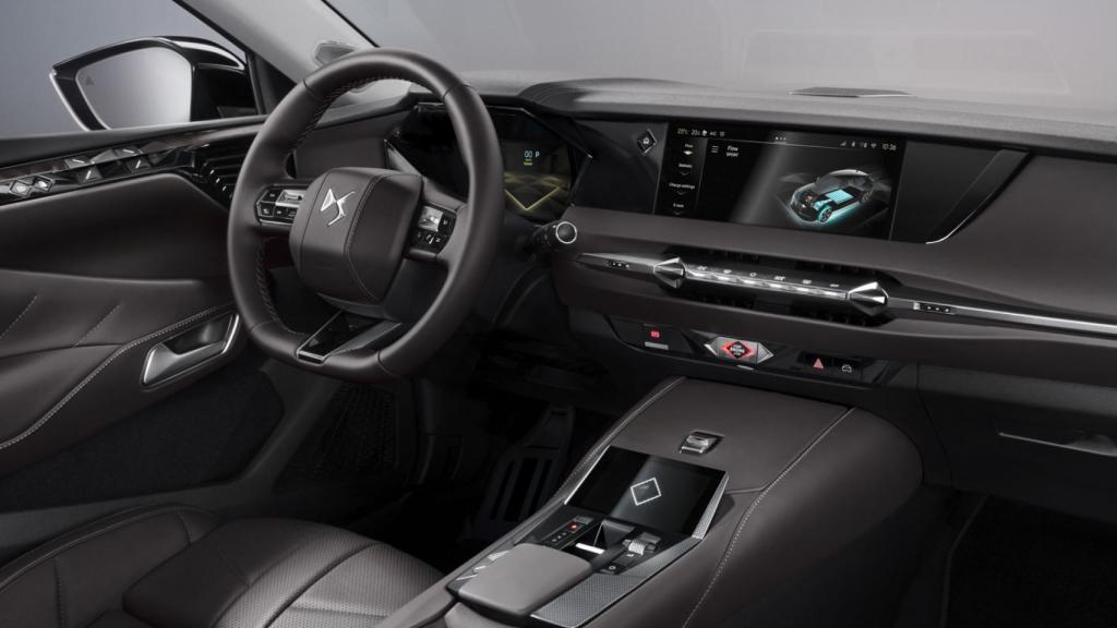 Interior del nuevo DS 4 de 2021.