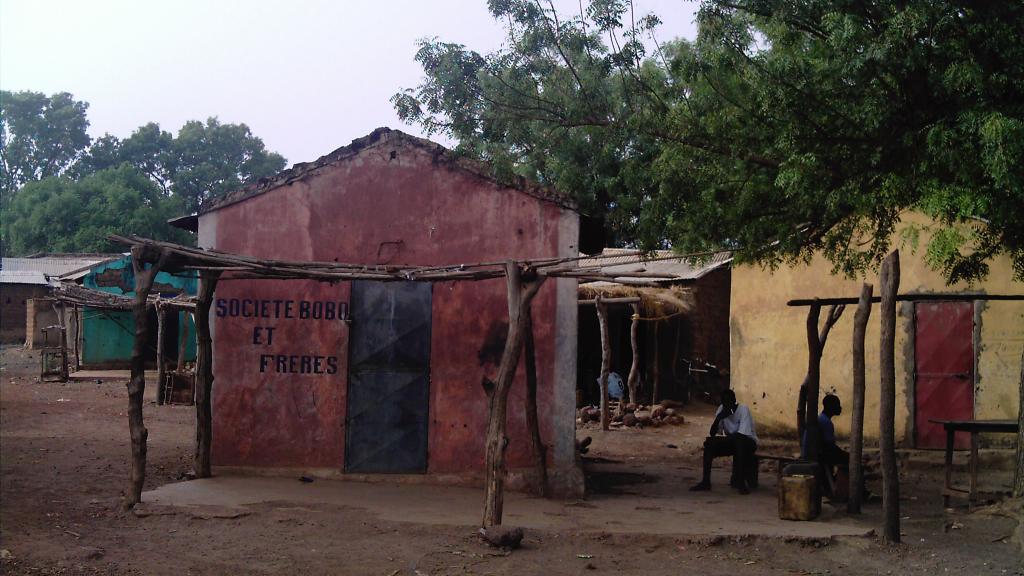 Poblado de Sagabari, en Malí suroccidental. Viaje de cooperación con Acción Contra el Hambre. Año 2009.