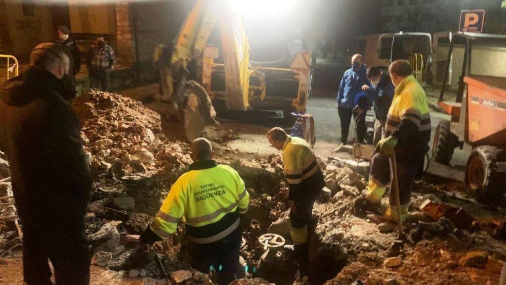 Importante avería en la red de suministro de Siguenza (Guadalajara)