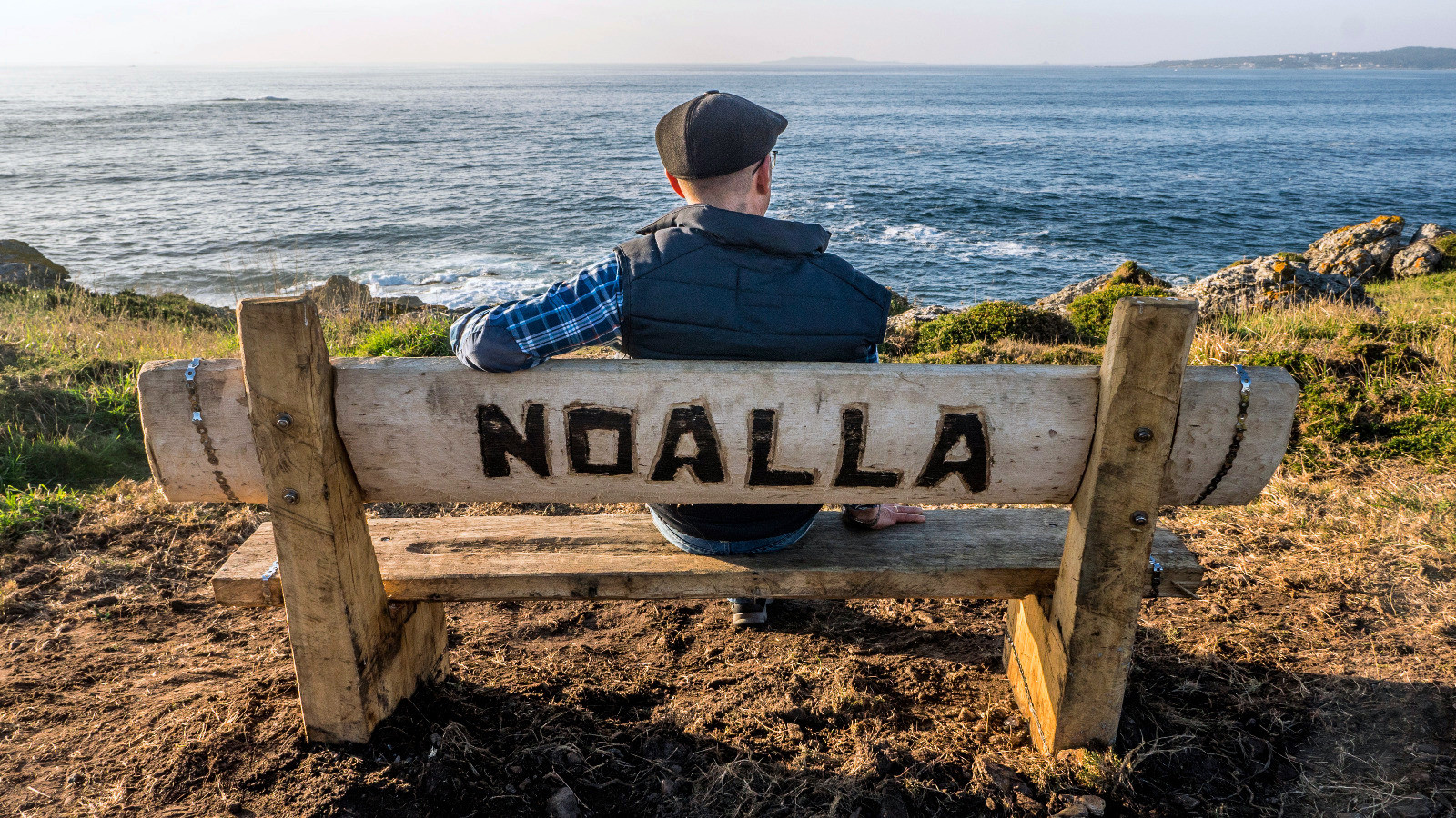 Fernando Martínez en el banco de Punta Faxilda.
