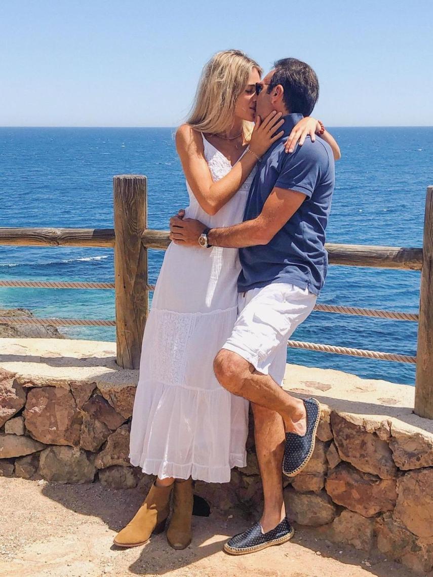 Ana y Enrique Ponce han superado varios rumores de crisis y ahora se enfrentan a una nueva polémica.