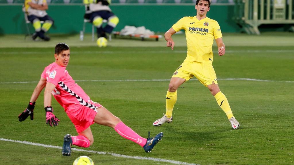 Gerardo Moreno bate a Édgar Badía