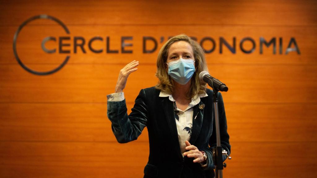 La vicepresidenta tercera y ministra de Economía y Transformación Digital, Nadia Calviño, durante su participación en el Cercle d'Economia.