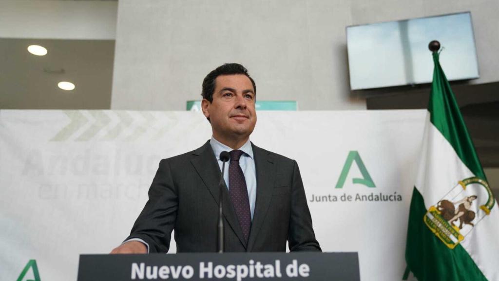 Juanma Moreno en Estepona