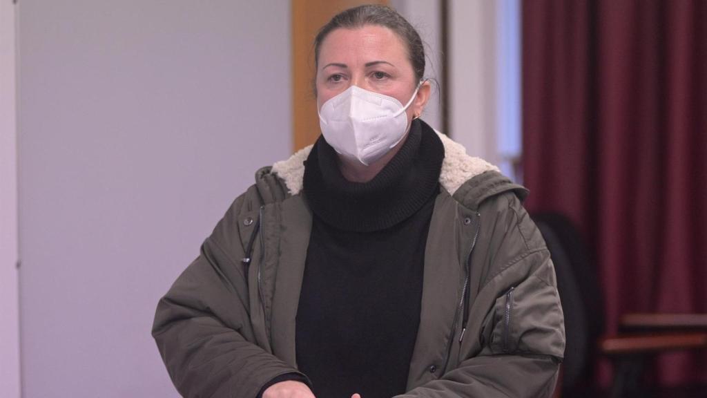 La alcaldesa de Boimorto (A Coruña) María Jesús Novo, durante un pleno.