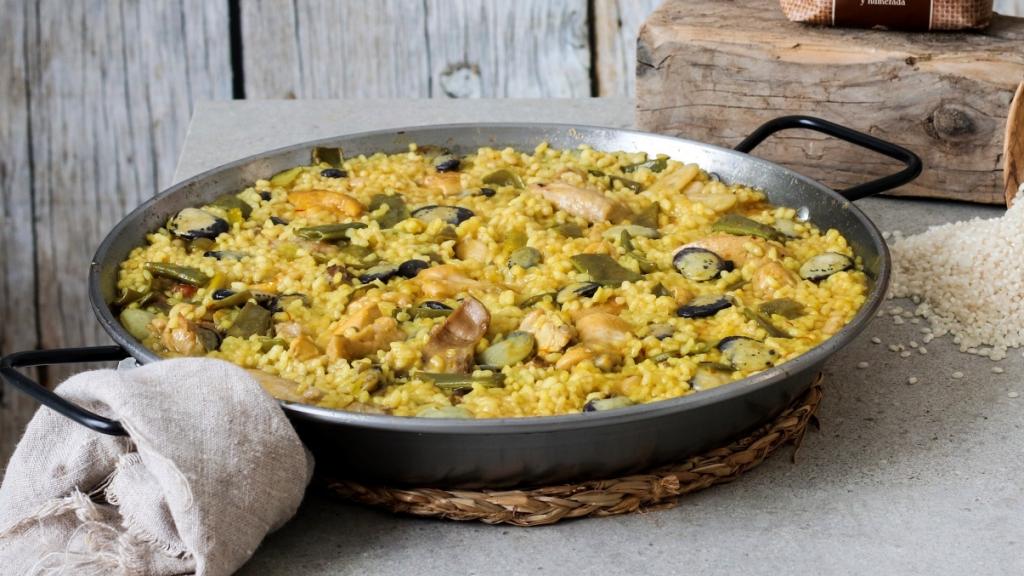 Presentado por La Fallera