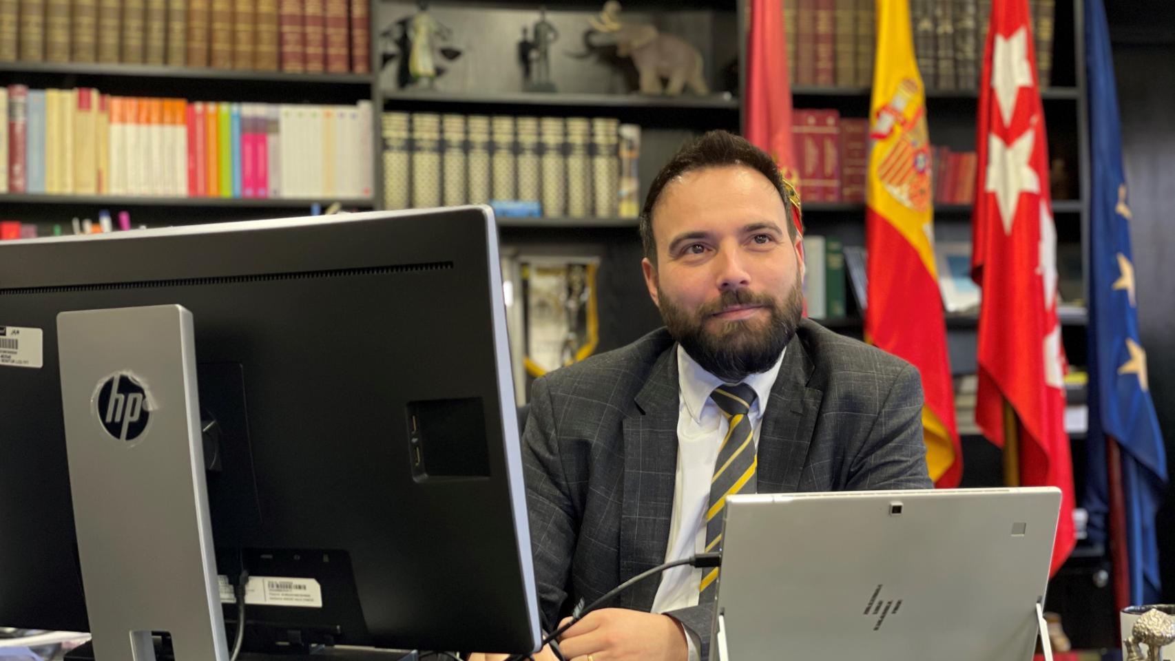 El concejal Ángel Niño, en su despacho, en una imagen de archivo.