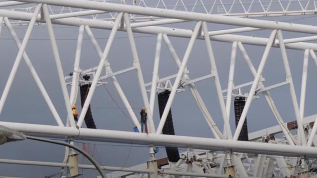 El trabajo en las alturas de las obras del Santiago Bernabéu