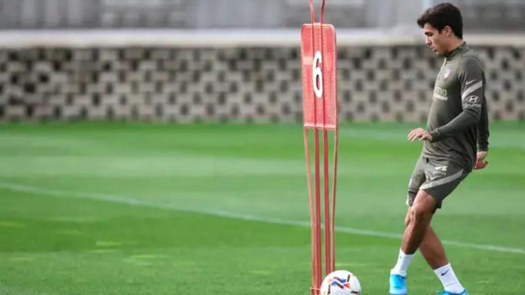 Manu Sánchez, entrenando con el Atleti