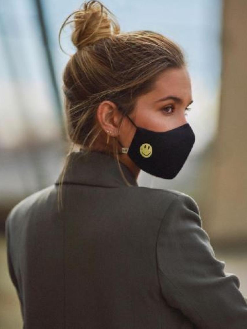 María Pombo luciendo un moño desecho, en una imagen compartida en su perfil de Instagram.