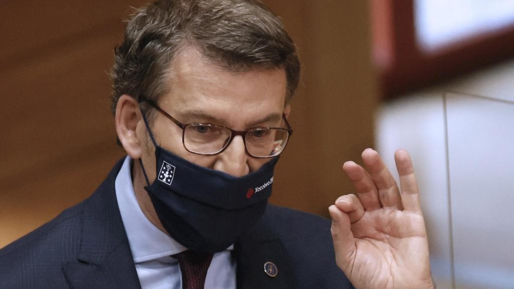 El presidente de la Xunta de Galicia, Alberto Núñez Feijóo, durante la sesión de control en el Parlamento gallego.