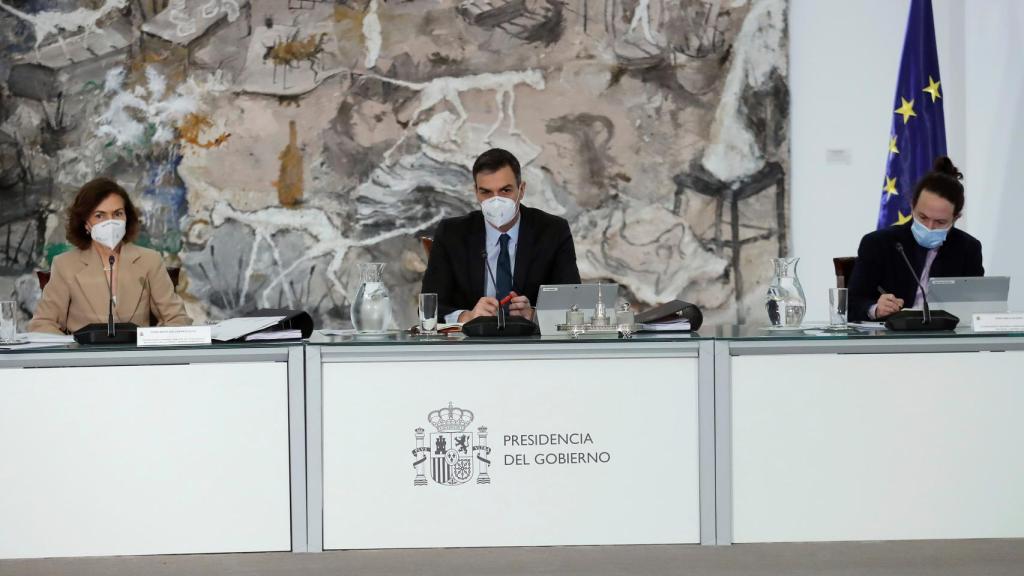 Sánchez, Calvo e Iglesias, durante una reunión del Consejo de Ministros.