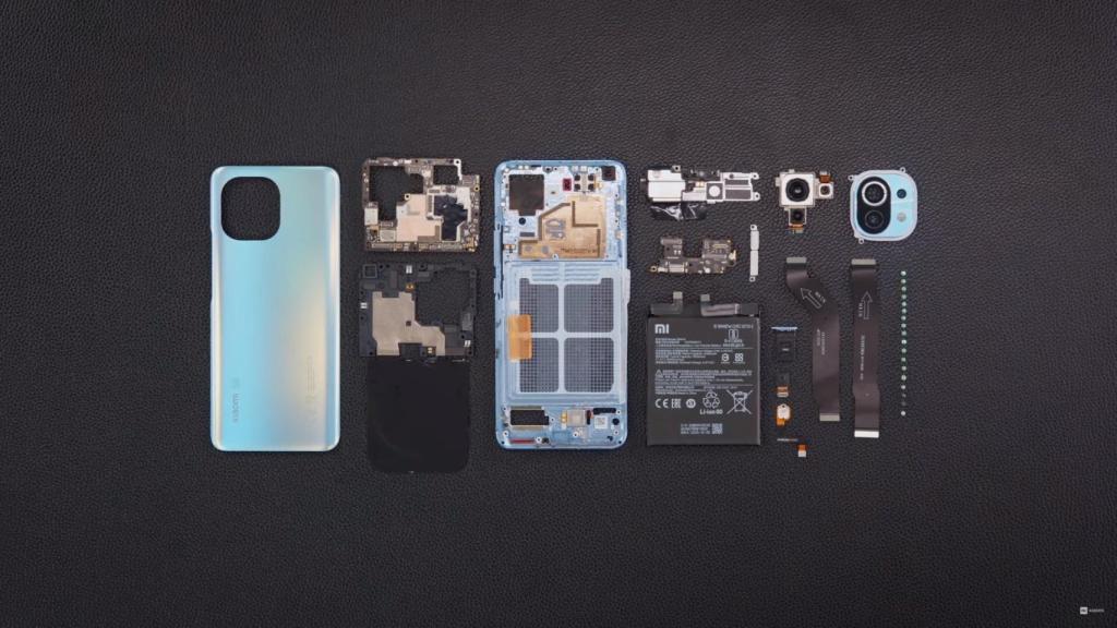 Xiaomi desmonta el Mi 11 para que veas cómo es por dentro