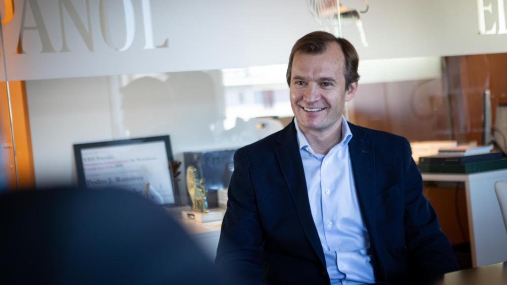 Meinrad Spenger, CEO de MásMóvil, durante un momento de su entrevista con Invertia.