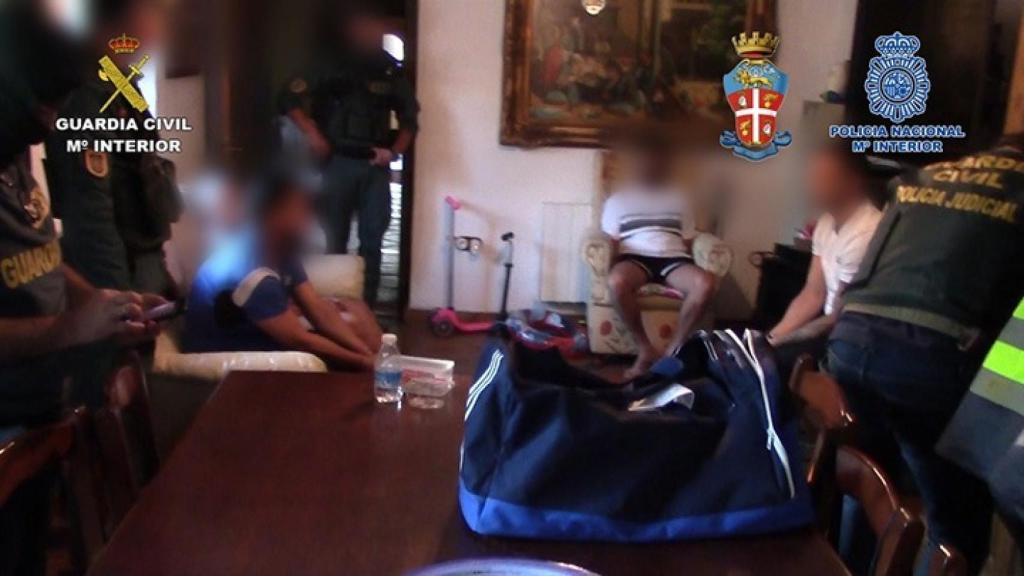 La organización de Sarro alquiló un hotel rural en Jimena de la Frontera (Cádiz) por 8.000 euros mensuales.