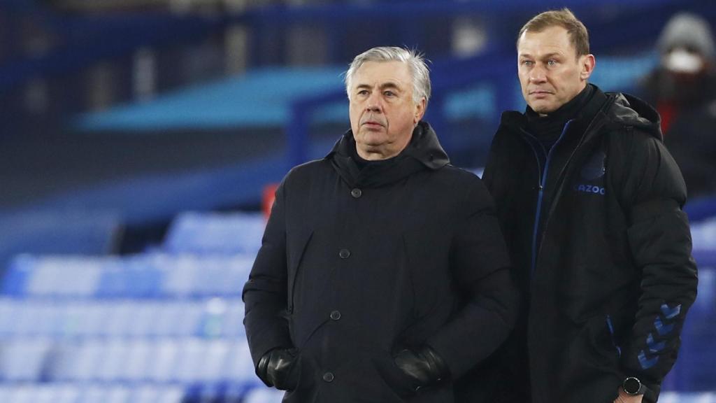 Ancelotti durante un partido del Everton
