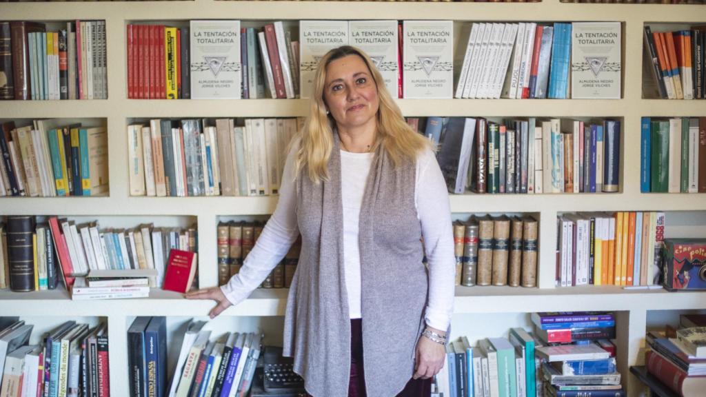 Almudena Negro, periodista y diputada por el Partido Popular en la Asamblea de Madrid.