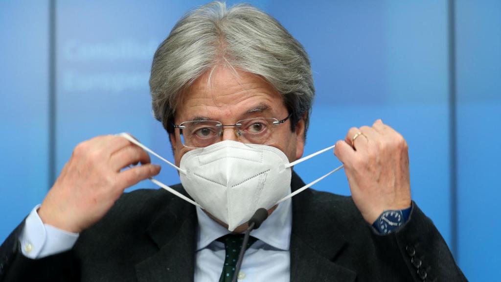 El comisario de Asuntos Económicos, Paolo Gentiloni, durante la rueda de prensa de este lunes