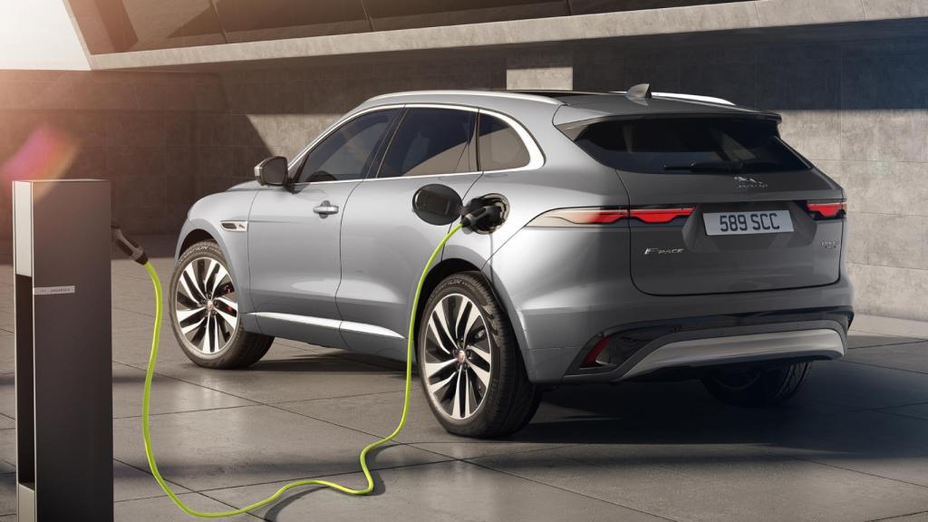 Jaguar ya tiene experiencia en fabricar coches electrificados.