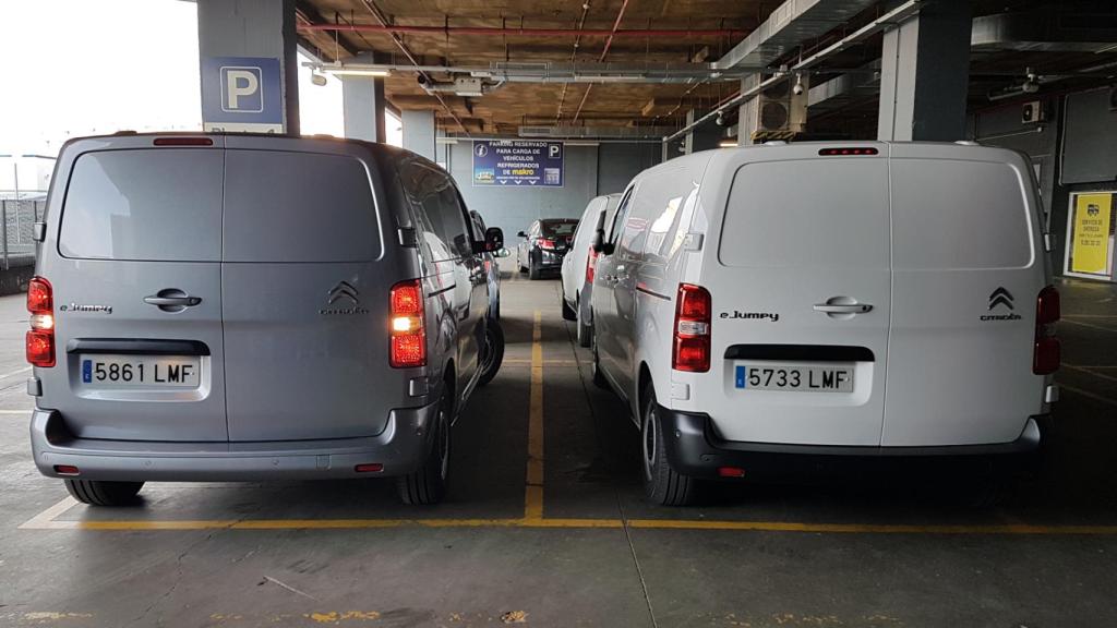 Está disponible en diversas carrocerías: Comercial, Doble cabina y transporte de pasajeros.