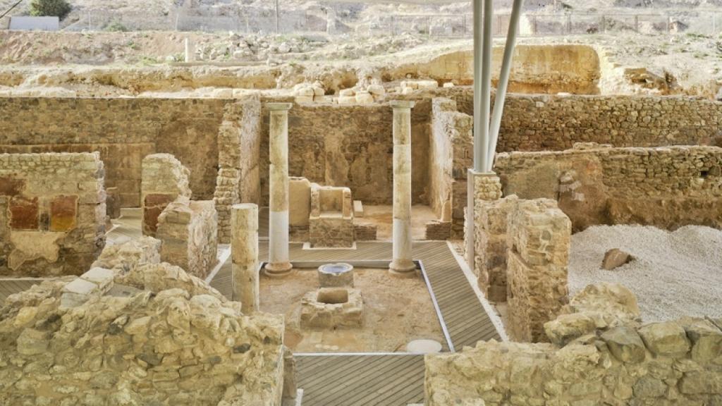 Cubierta de la llamada Insula I del cerro del Molinete.