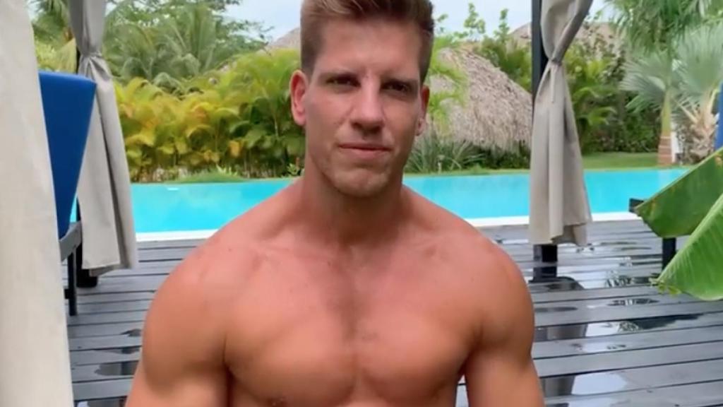 Instagram: Quién es Carlos, el tentador con el que se acuestan Lucía y Lola en 'La isla de las tentaciones'