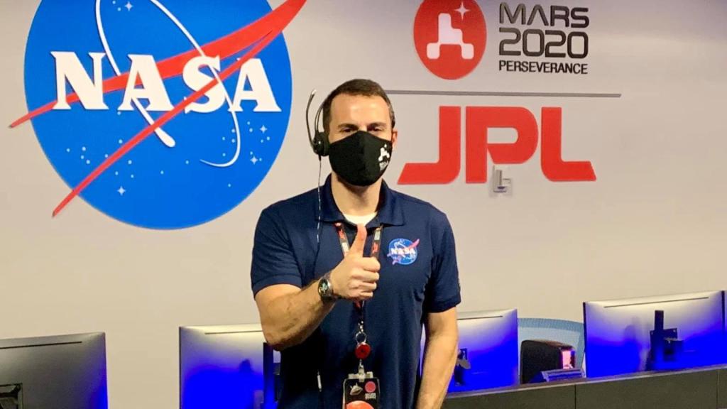Fernando Abilleira en el Jet Propulsion Laboratory de la NASA (foto de su página personal en Facebook)