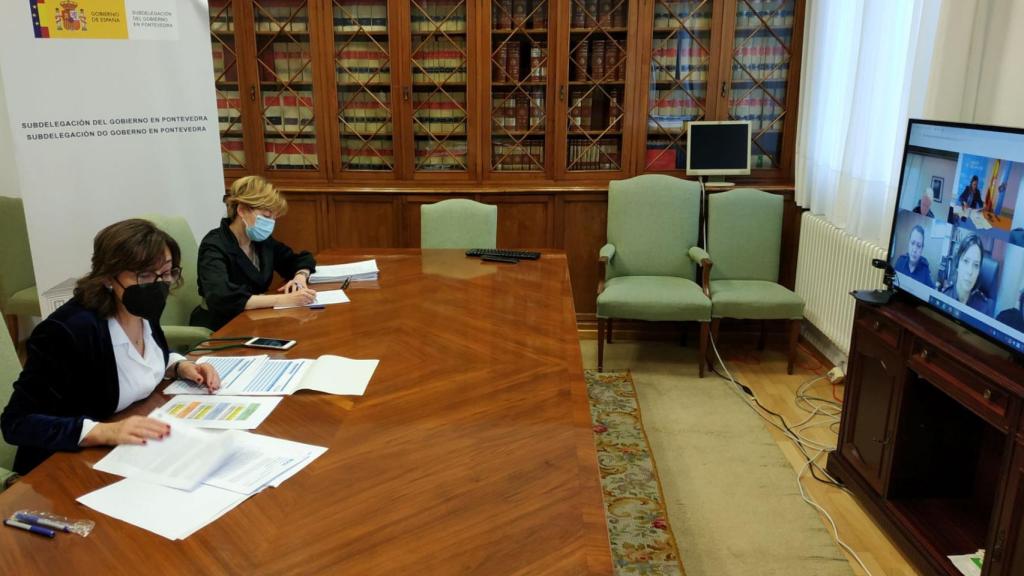 Reunión del Centro de  Coordinación Operativa (CECOR) con la subdelegada del gobierno.