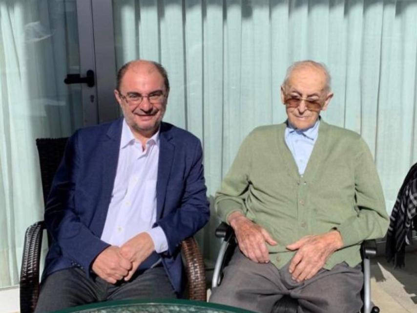 Javier Lambán junto a Francisco, su padre, fallecido a finales de 2020