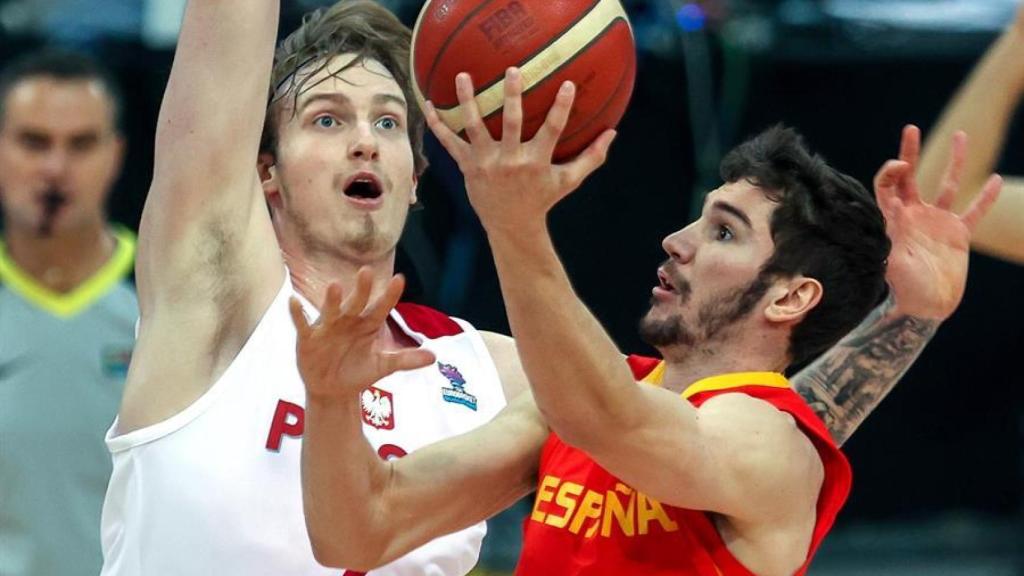 Brizuela anotando en el Polonia-España