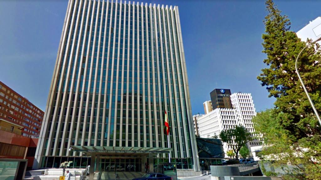 La Secretaría General de Administración Digital prevé asumir la coordinación de todas las actuaciones de digitalización de la Administración General del Estado. Depende de la Secretaría de Estado de Digitalización e Inteligencia Artificial, parte a su vez del Ministerio de Asuntos Económicos y Transformación Digital.