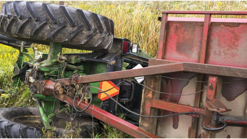 Un hombre es atropellado por su propio tractor en Ponteareas (Pontevedra)