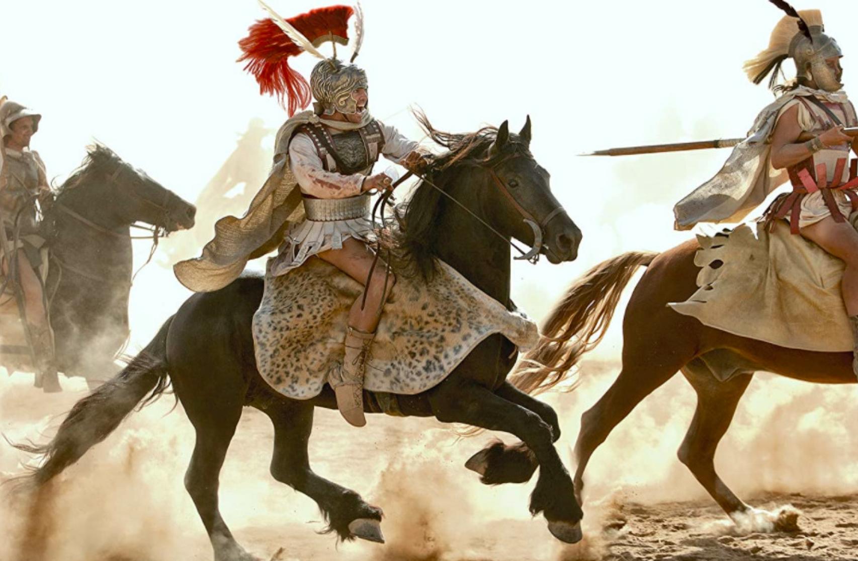 Colin Farrel como Alejandro Magno en la película del mismo nombre.